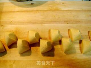 烤玉米面橄榄馅饼的做法步骤：3