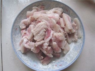 青椒炒肉的做法步骤：2