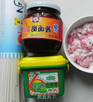 炸酱面的做法步骤：2