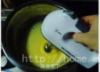 全蛋海绵蛋糕的做法步骤：3