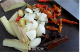 笋干烧鸭的做法步骤：3