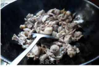 笋干烧鸭的做法步骤：3