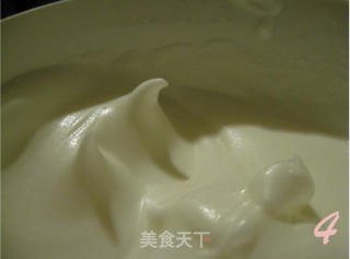 围边黄桃慕斯蛋糕的做法步骤：4