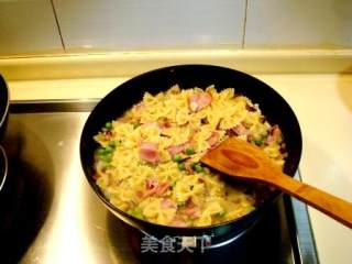 清炒培根蔬菜意面的做法步骤：2