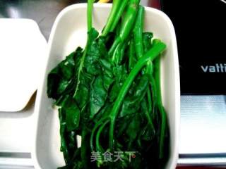 蒜蓉炒芥蓝的做法步骤：2