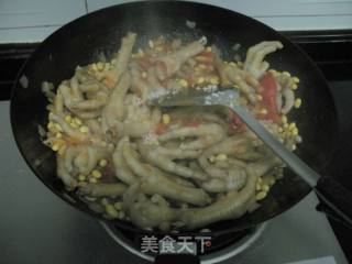 番茄黄豆炖凤爪的做法步骤：4