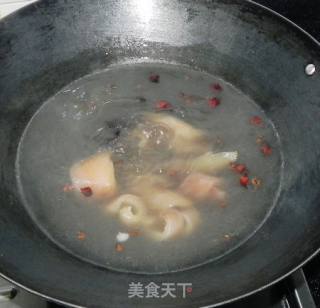 凉拌猪皮的做法步骤：2