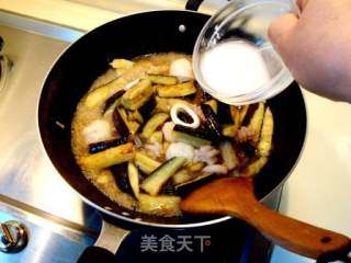 鲜香美味下饭菜《什锦海鲜茄子煲》的做法步骤：6