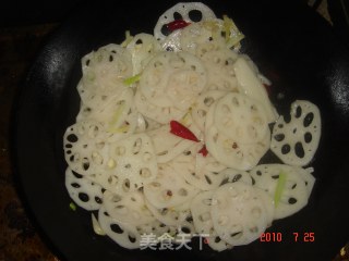 清炒藕片的做法步骤：2