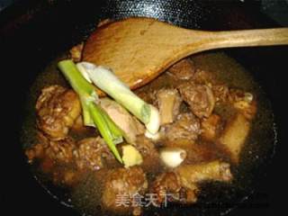 红烧鸭块的做法步骤：2
