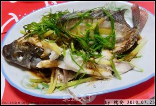 清蒸（福寿）鱼的做法步骤：2