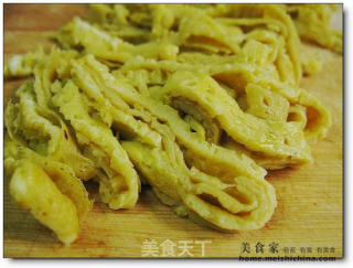 金菇炒三丝的做法步骤：2