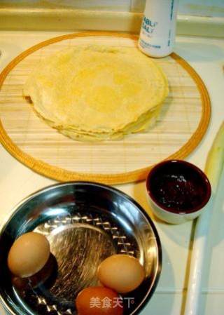 山东特色农家饭“煎饼卷大葱”的做法步骤：4