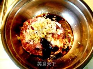 鲍汁蒜子烧茄盒的做法步骤：3