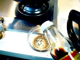 鲍汁蒜子烧茄盒的做法步骤：3
