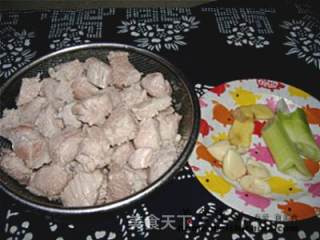 芋头烧肉的做法步骤：2