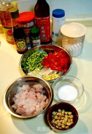 家庭精致小炒“榛仁青豆炒鱼糜”的做法步骤：3