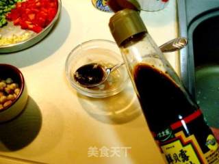 家庭精致小炒“榛仁青豆炒鱼糜”的做法步骤：3