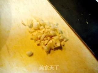 今日世界杯宵夜“绿酱虾球螺丝面”的做法步骤：5