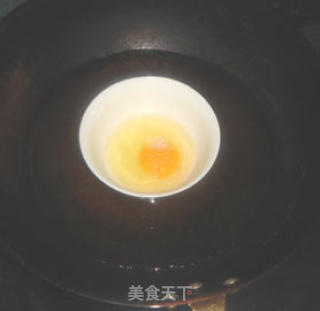 （白糖蒸鸡蛋）——治疗咳嗽小秘方的做法步骤：2