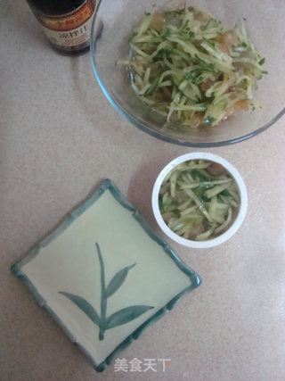凉拌海蜇黄瓜塔的做法步骤：2