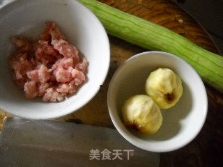 丝瓜汆无花果肉丸子的做法步骤：3