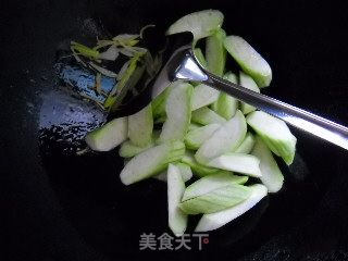丝瓜汆无花果肉丸子的做法步骤：3