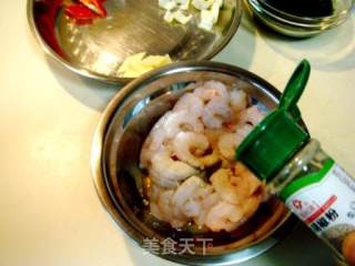 家庭精品小炒“翡翠虾仁”的做法步骤：4