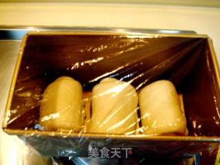 奶香白土司三明治的做法步骤：3