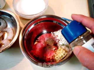上汤水晶海鲜肉丸的做法步骤：4