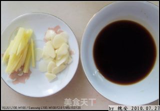照烧鸡腿的做法步骤：2
