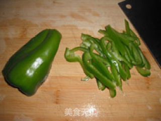 黄豆酱甜椒扁豆角炒肉的做法步骤：3