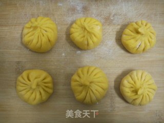 南瓜杏仁包的做法步骤：2