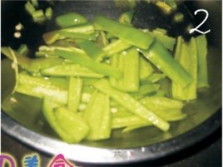 尖椒土豆丝的做法步骤：2
