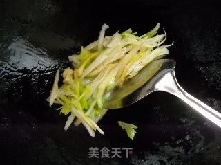 二伏手擀玉米面的做法步骤：2