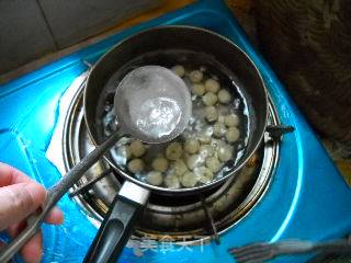 红枣南瓜莲子羹的做法步骤：2