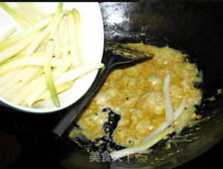 金沙芦笋的做法步骤：3