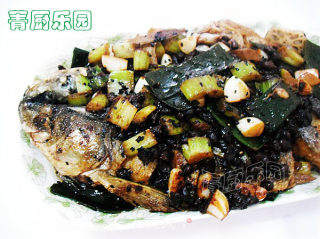 在家自己做健康豆豉烤鱼——豆豉炸鱼的做法步骤：5