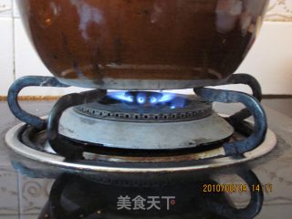 黄豆苦瓜龙骨药膳汤的做法步骤：4
