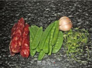 蒜香荷兰豆的做法步骤：2
