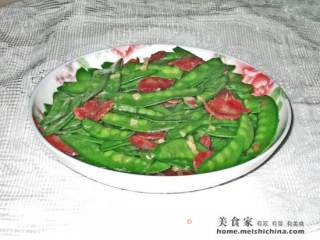 蒜香荷兰豆的做法步骤：2