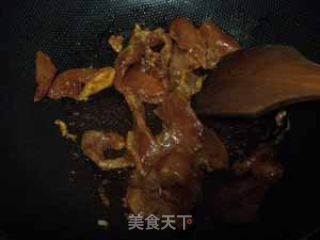 嫩笋炒鸡片的做法步骤：2