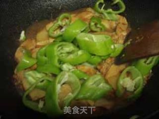 嫩笋炒鸡片的做法步骤：2