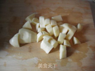 土豆是运动者的最佳食品——土豆炖排骨汤的做法步骤：5
