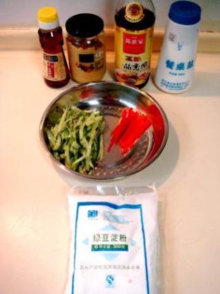 特创夏日新款“麻酱芥末绿豆粉卷”的做法步骤：4