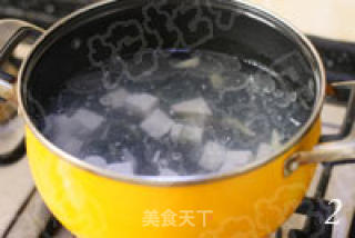 鳝鱼皮蛋豆腐汤的做法步骤：3