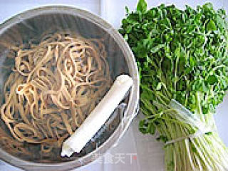 香卤豆皮拌豆苗的做法步骤：7