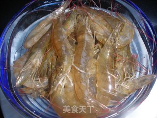 青豆炒虾仁的做法步骤：2