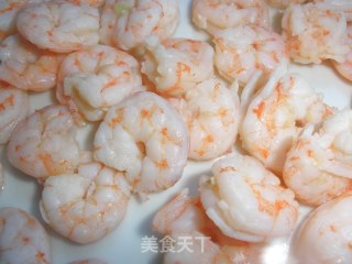 青豆炒虾仁的做法步骤：2