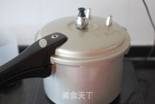 排骨红豆糯米饭的做法步骤：6